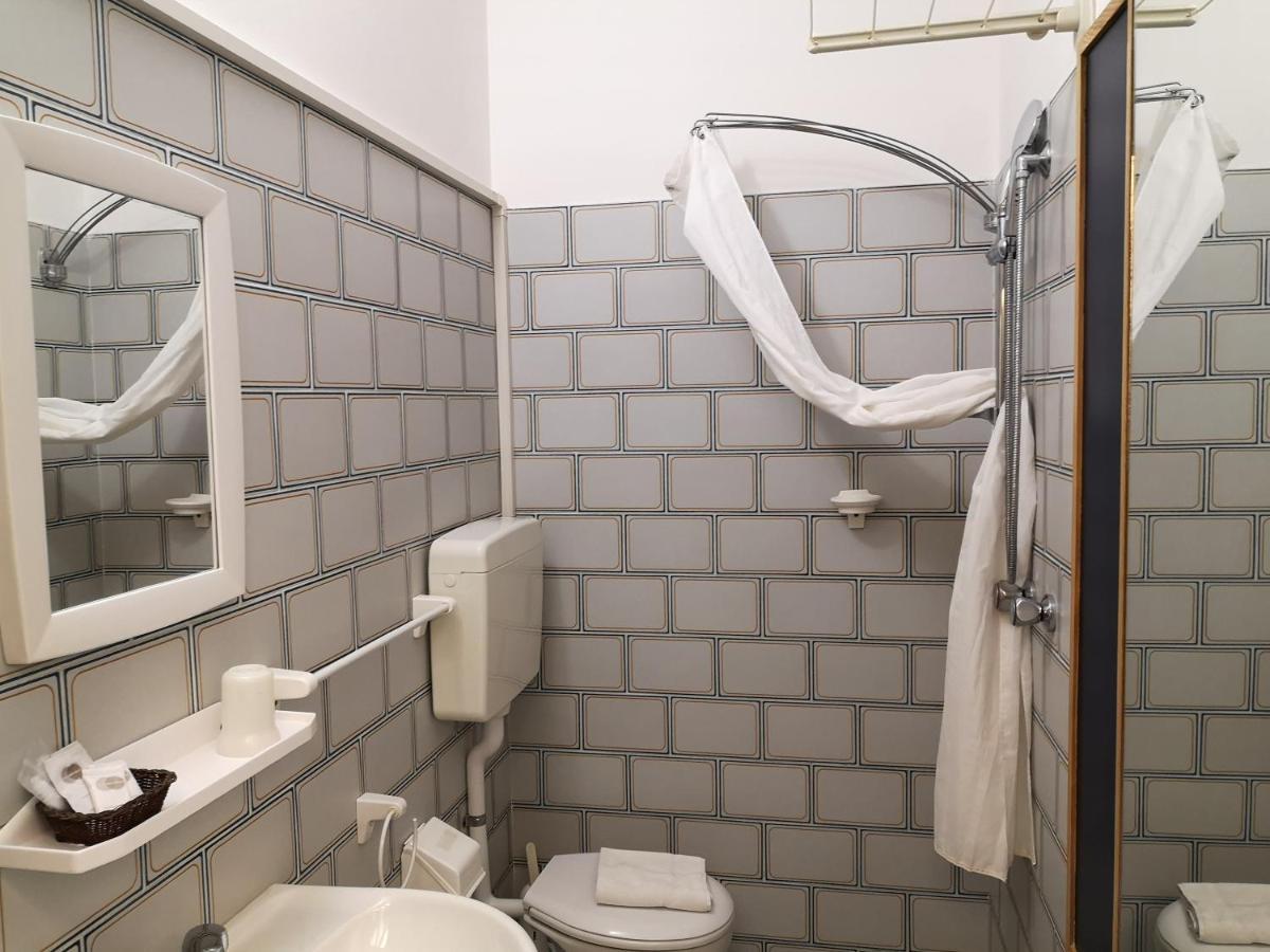 Hotel Nives Riccione Room photo